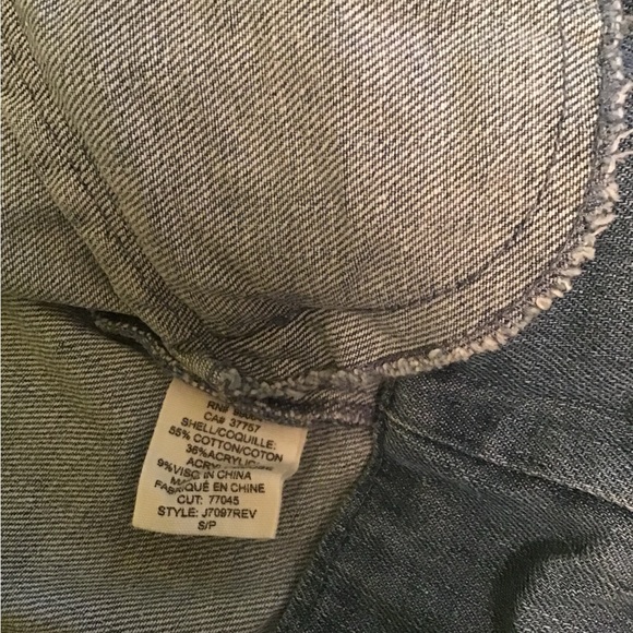 Billabong jeans jacket with knit sleeves and a hood - Picture 6 of 10